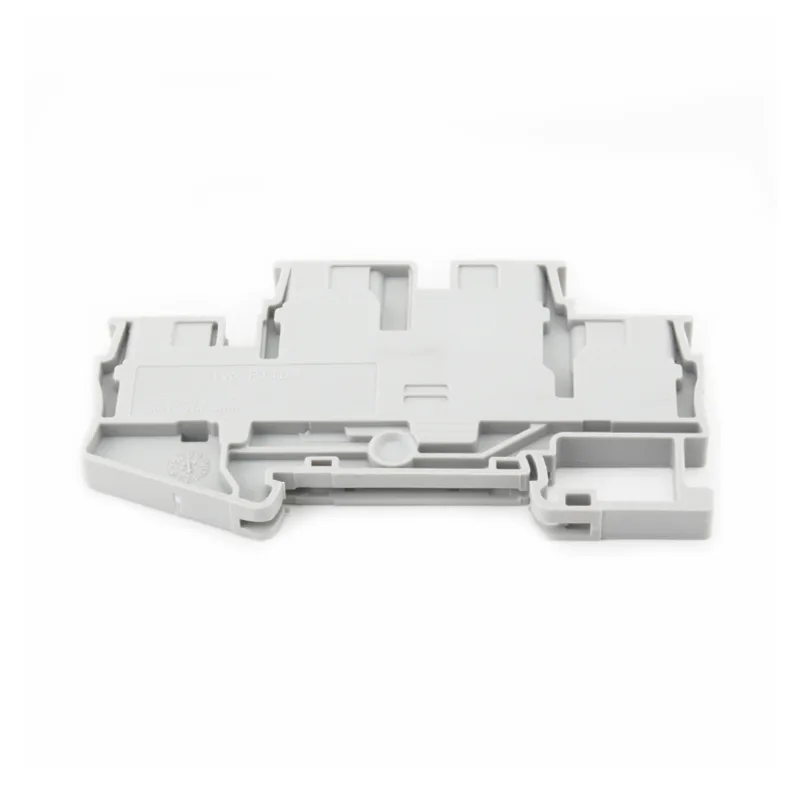 DIN 레일 터미널 블록을 통한 PTTB4 피드